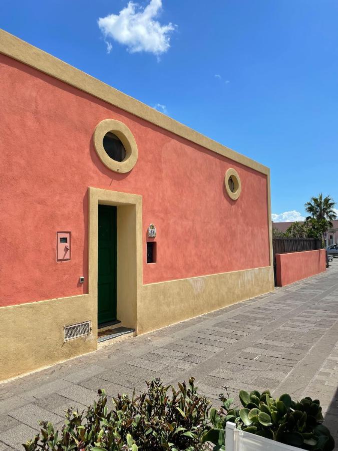 Villa Pomelia, Villa Nel Corso Di Santa Marina Salina A 50 Mt Dal Mare Exterior foto